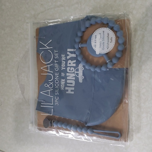 Lila‎ and Jack 3 piece silicone bib set